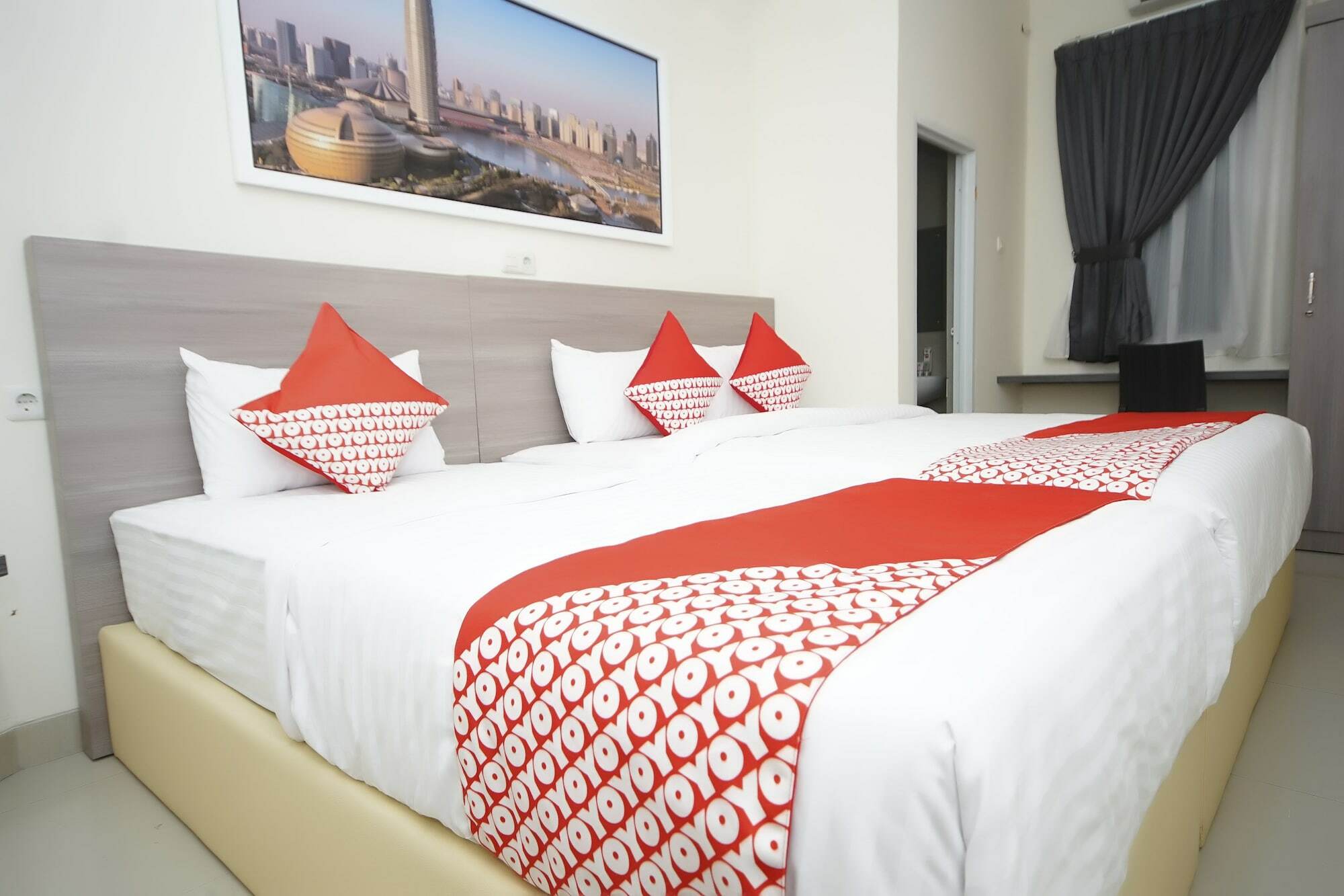 Oyo 251 The Maximus Inn Hotel Palembang Exterior photo